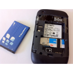 Замена батареи BlackBerry Curve 8520